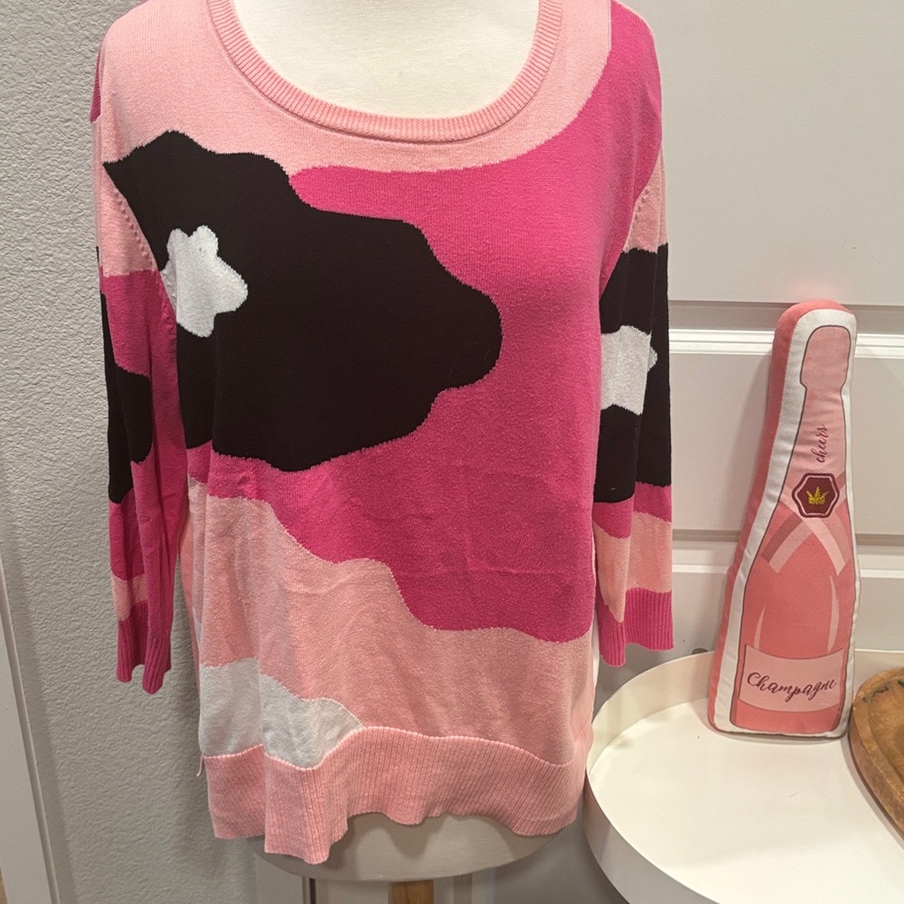 EUC Tyler Böe Pink Camo Sweater